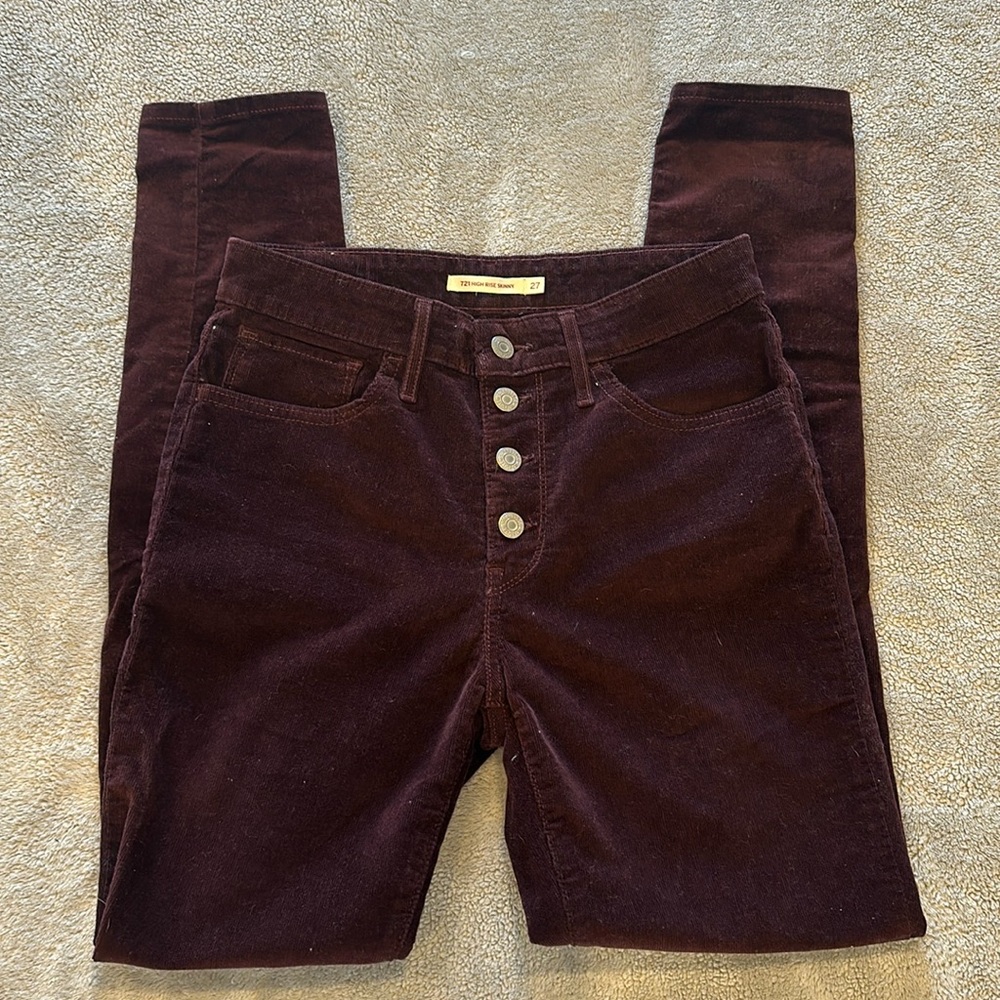 Maroon Corduroy Levi’s High Rise Skinny Pant